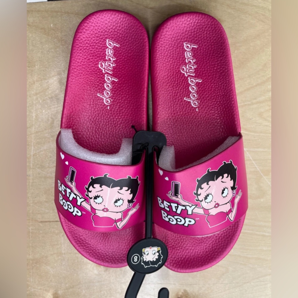Betty Boop women’s pink selfie slides brand new